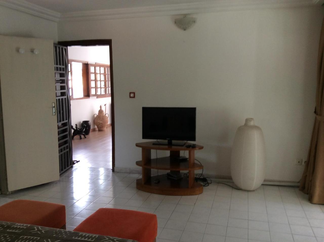 Residence Le Flamboyant Abidjan Exterior foto